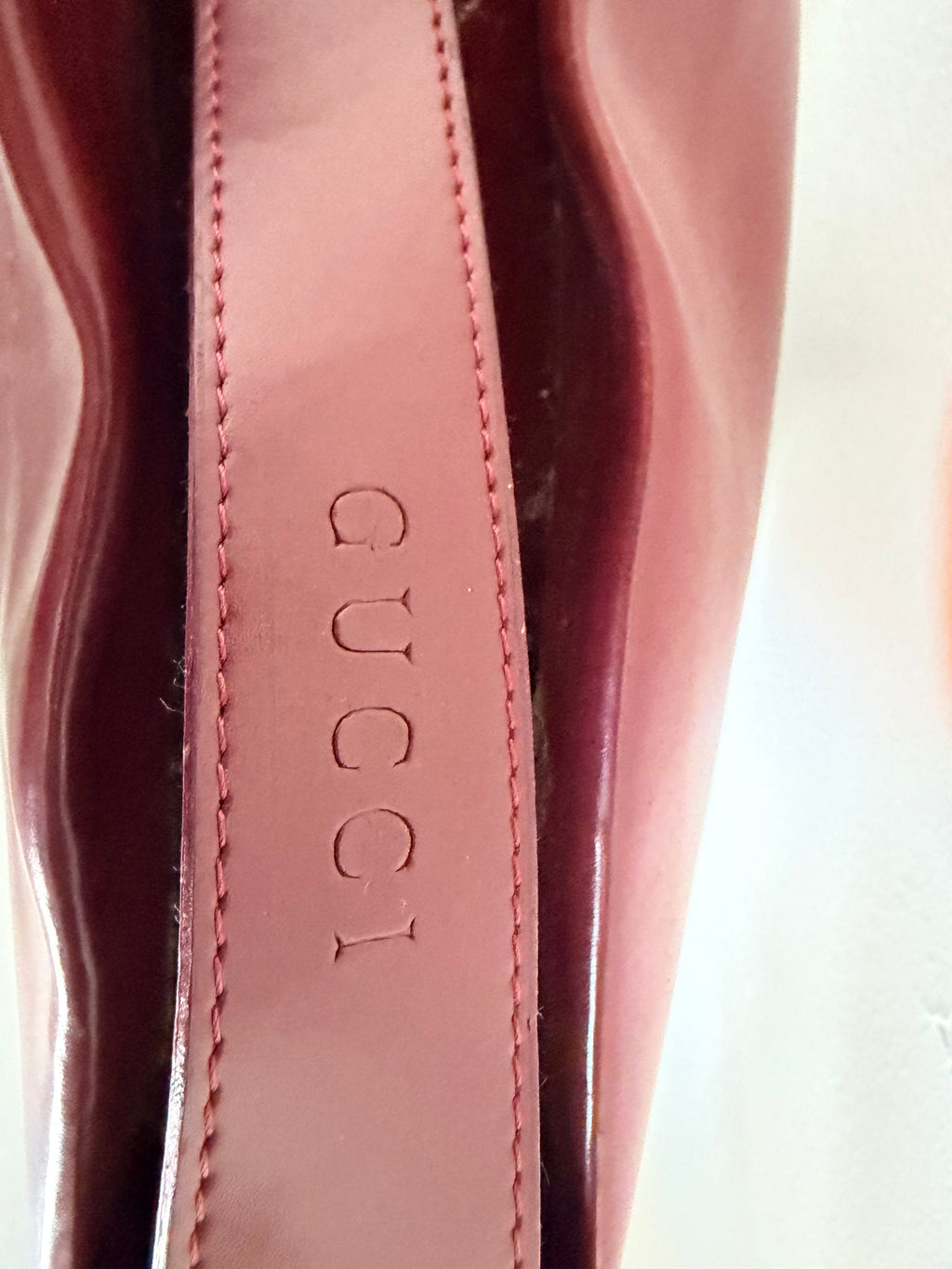 Gucci Leather Shoulder Bag – Burgundy