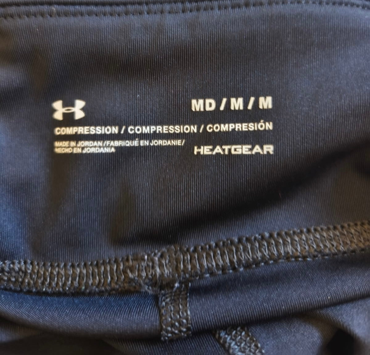 Under Armour Performance Leggings – Black-M