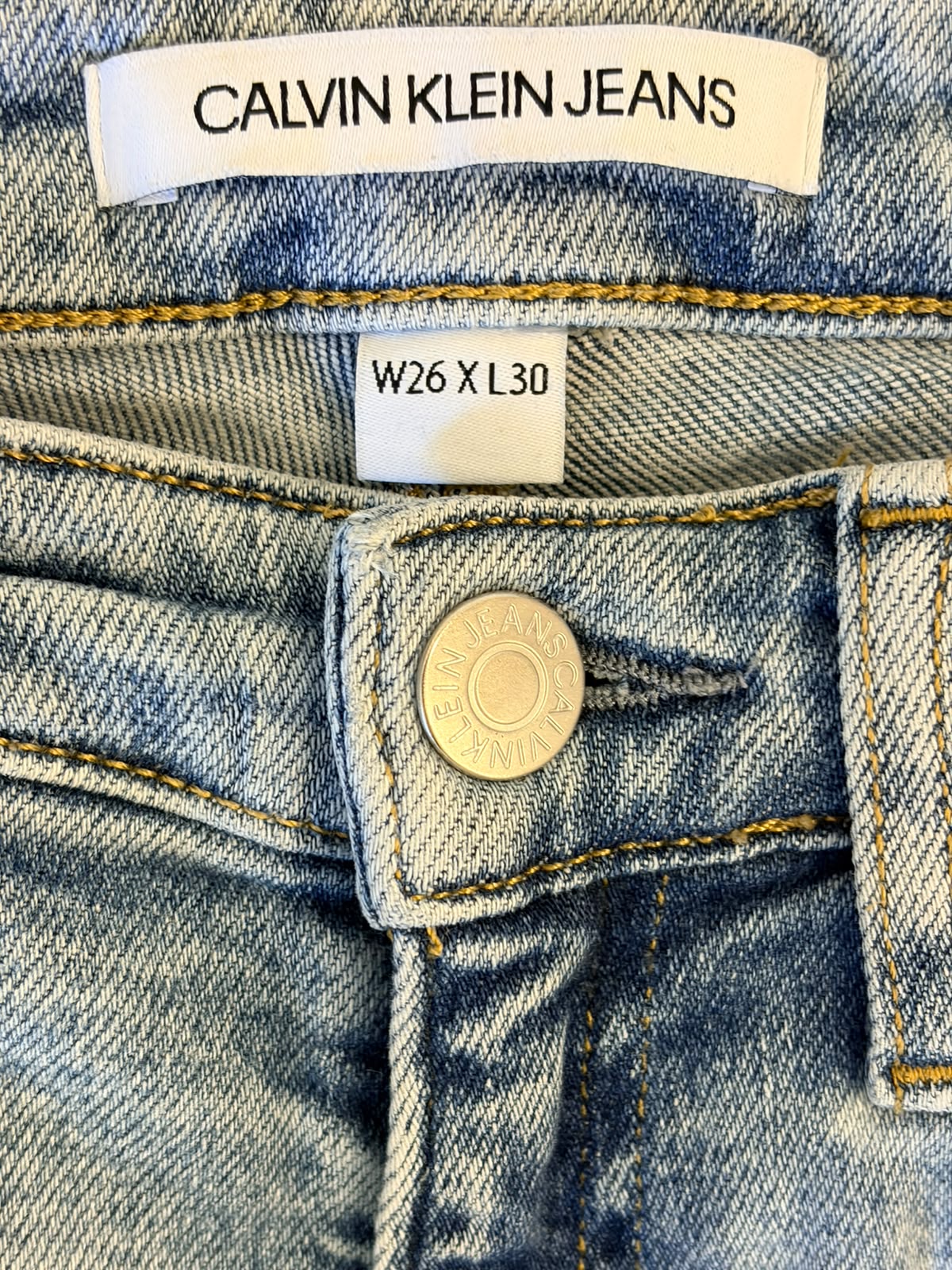 Calvin Klein Jeans – Light Blue Wash Denim-W26