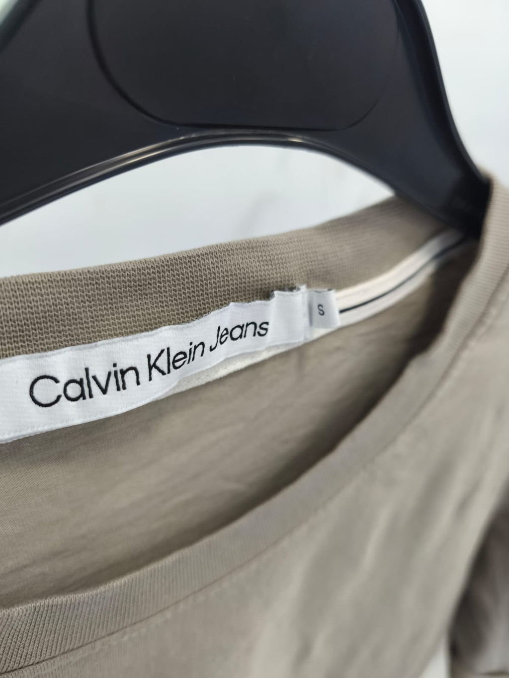 Calvin Klein Jeans Basic T-Shirt – Brown-S