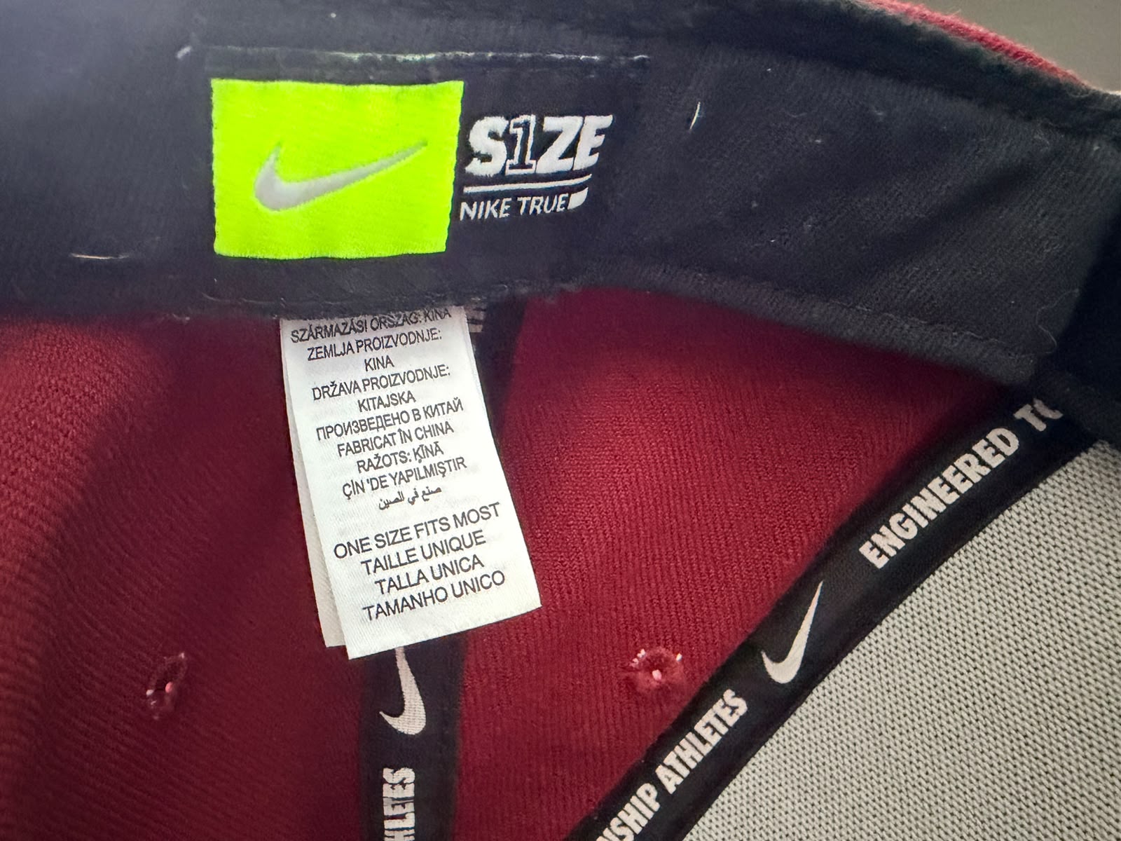 Nike Heritage Logo Baseball Cap – Burgundy