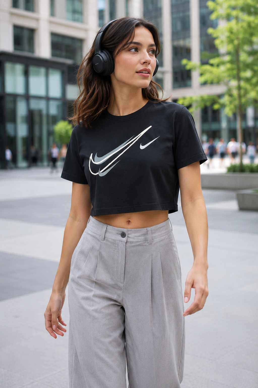 Nike Γυναικείο Crop T-Shirt – Μαύρο – L