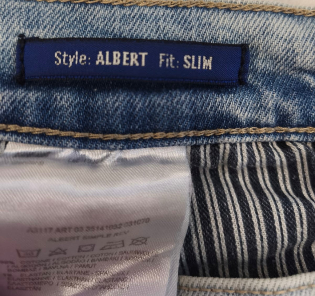 GAS Light Wash Distressed Jeans-L