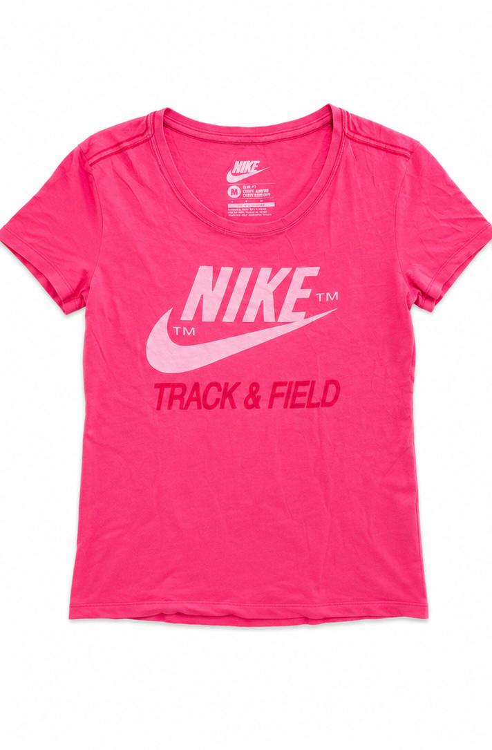 Nike Track & Field Slim Fit T-Shirt – Pink – M