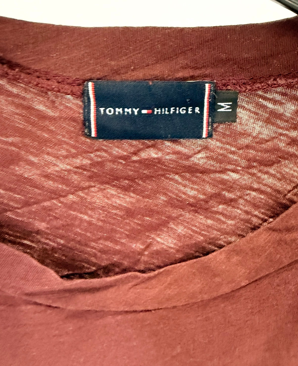 Tommy Hilfiger Logo T-Shirt Burgundy – M