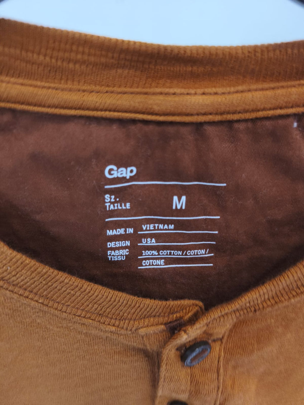 GAP Henley Long Sleeve T-Shirt – Brown-M