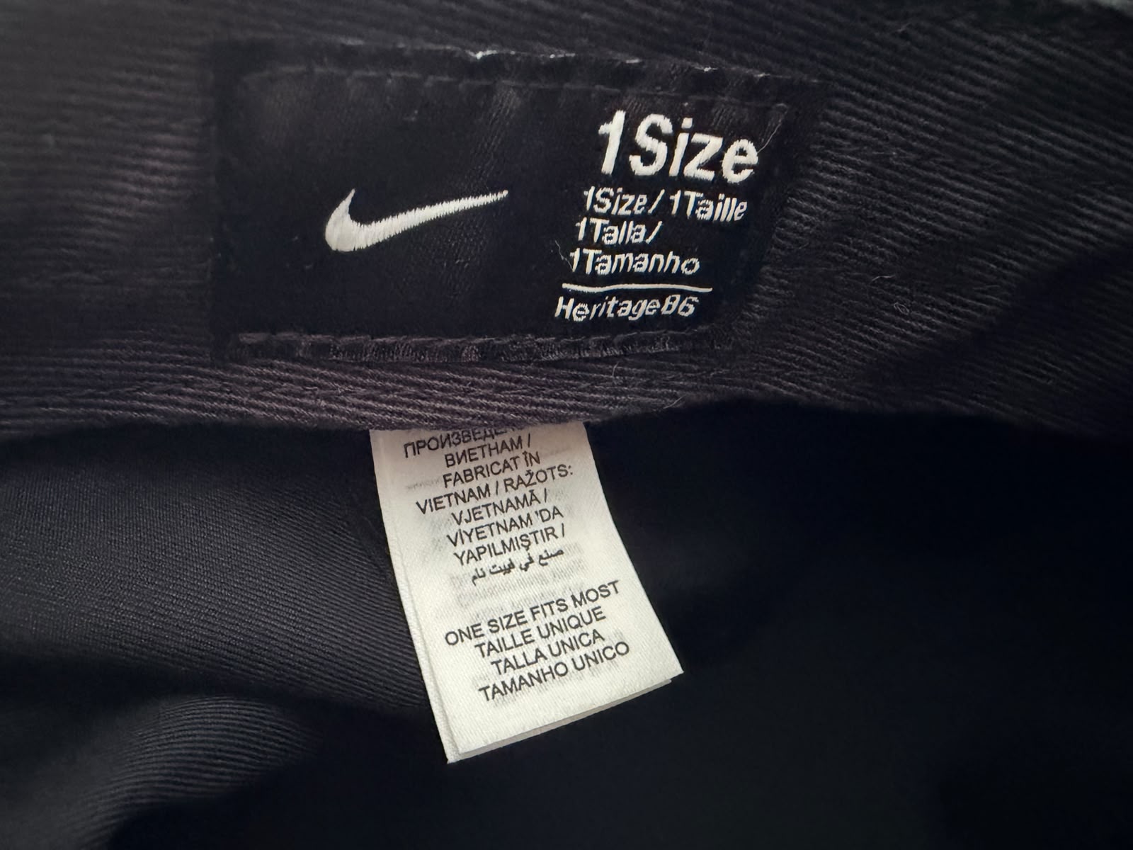 Nike Mini Swoosh Baseball Cap – Black