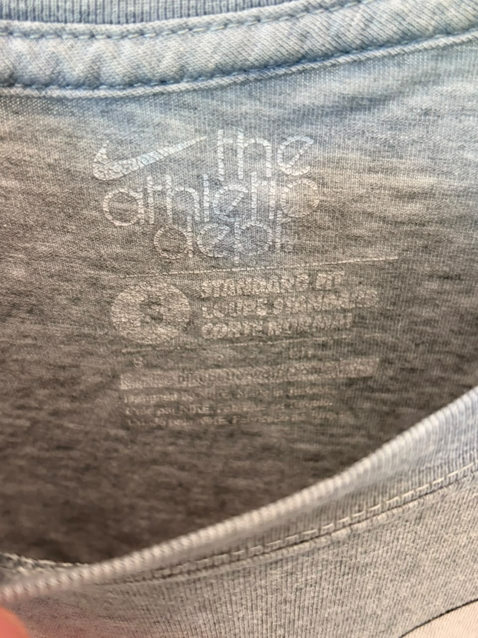 Nike Graphic T-Shirt – Grey Melange-S