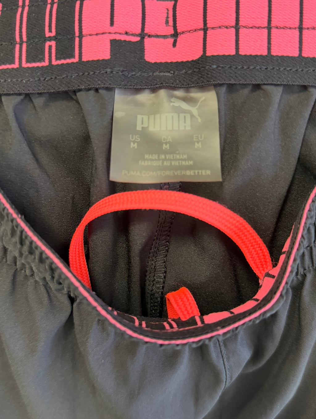 PUMA Performance Swim Shorts – Black/Neon Coral (Μ)
